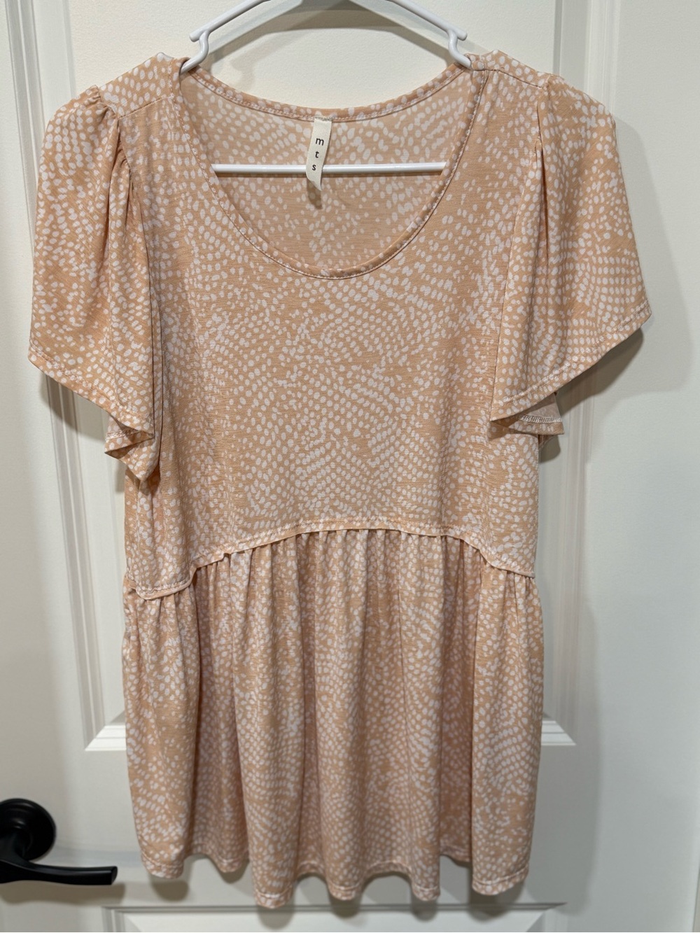 mts Peach and White Dot Swing Top
